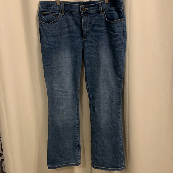 St. John’s Bay BootCut Jeans Size 16 with stretch - Picture 1 of 3